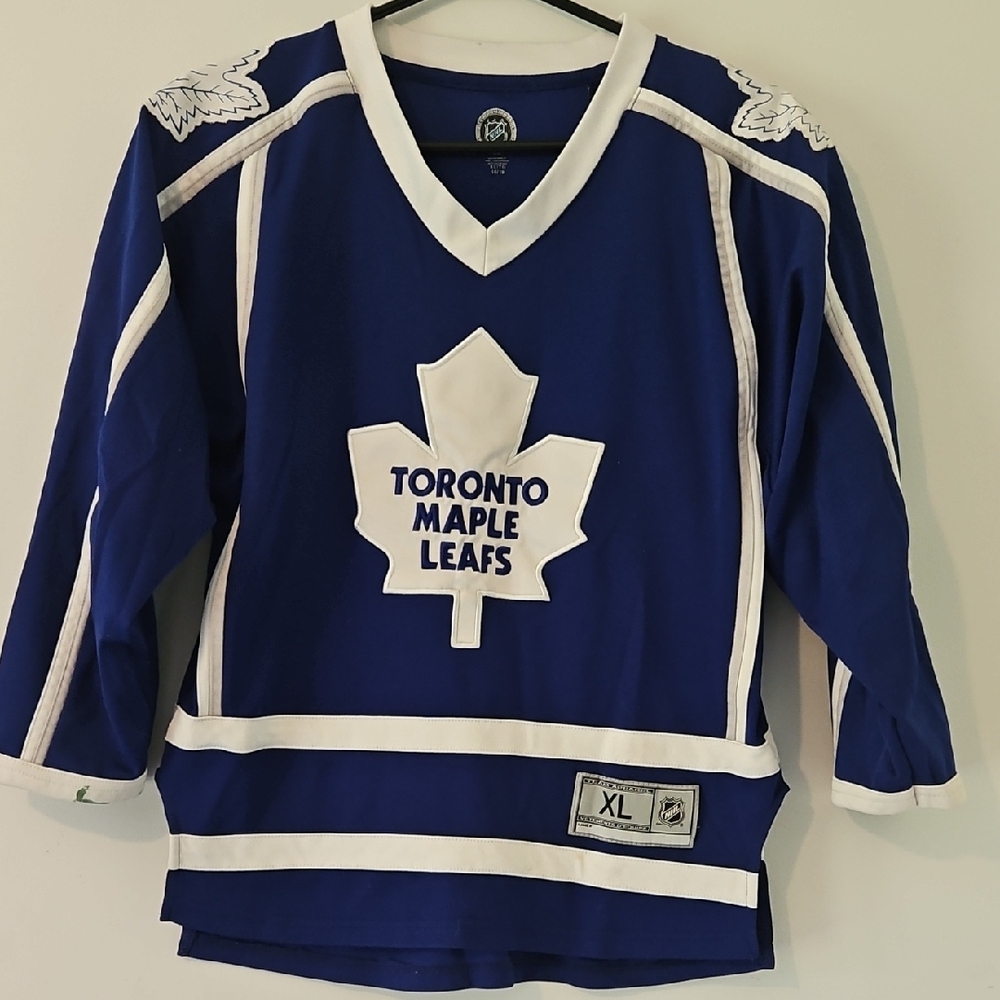 Team Apparel Kids Maple Leafs Jersey - Blue and White